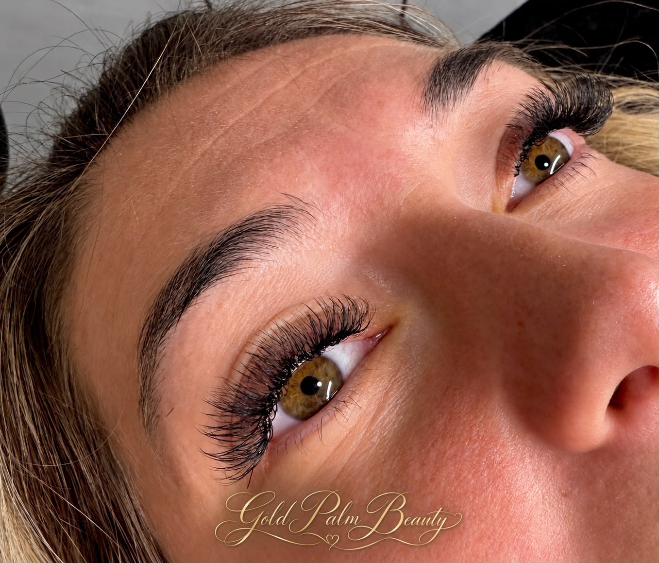 Wimpernverlängerung bei Gold Palm Beauty